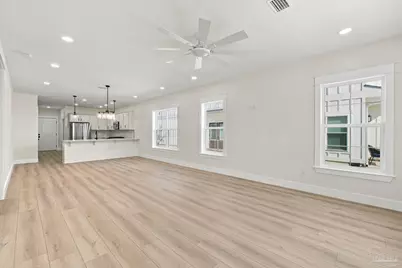 915 N B St, Pensacola, FL 32501 - Photo 7