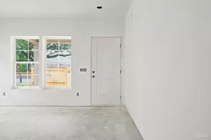 915 N B St, Pensacola, FL 32501 - Photo 21
