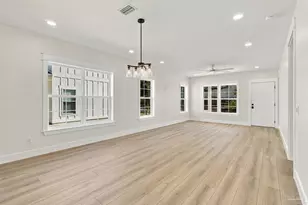 915 N B St, Pensacola, FL 32501 - Photo 9