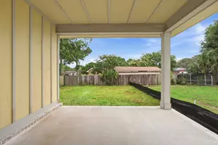 915 N B St, Pensacola, FL 32501 - Photo 35