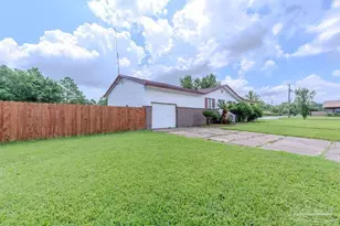 740 Maple Woods Cir, Pensacola, FL 32534 - Photo 3