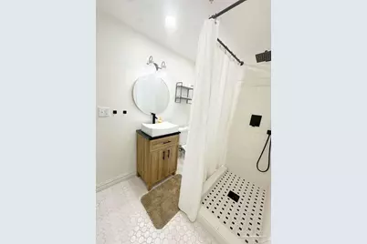 2100 N Spring St, Pensacola, FL 32501 - Photo 9