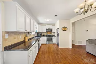 10517 Heatherwood Dr, Pensacola, FL 32506 - Photo 11