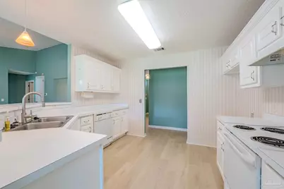 7221 Tannehill Dr, Pensacola, FL 32526 - Photo 9