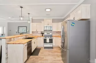 3027 Oak Pointe Dr, Pensacola, FL 32505 - Photo 15