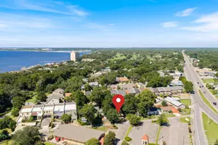 7 Broadmoor Ln, Pensacola, FL 32507 - Photo 9