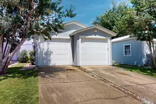 2737 Bay Club Dr, Navarre, FL 32566 - Photo 3