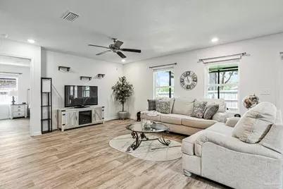 7494 Oak Lake Blvd, Pensacola, FL 32526 - Photo 9