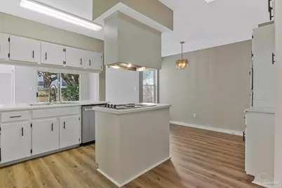 3511 Silvertree Ln, Pensacola, FL 32504 - Photo 5