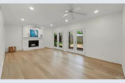 411 Bayshore Dr #B, Pensacola, FL 32507 - Photo 11