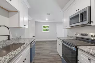 6559 Julia Dr, Milton, FL 32570 - Photo 9
