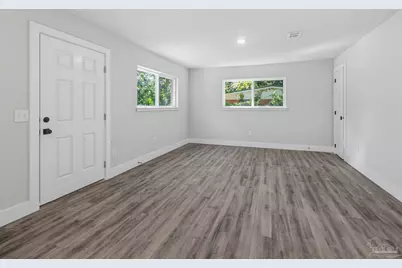 6559 Julia Dr, Milton, FL 32570 - Photo 5