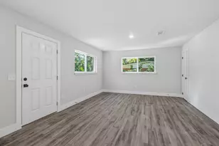 6559 Julia Dr, Milton, FL 32570 - Photo 5