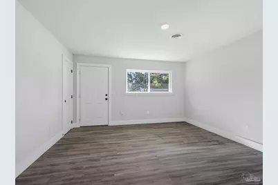 6019 Judy Dr, Milton, FL 32570 - Photo 7