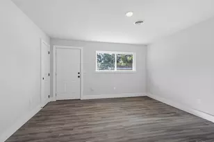 6019 Judy Dr, Milton, FL 32570 - Photo 7