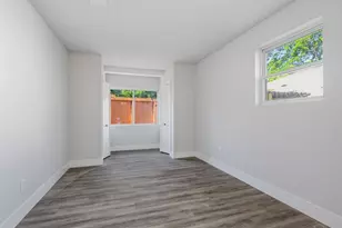 6426 Julia Dr, Milton, FL 32570 - Photo 11