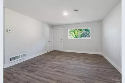 6426 Julia Dr, Milton, FL 32570 - Photo 3