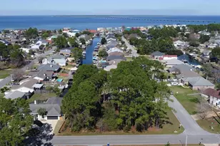 3212 Duke Dr, Gulf Breeze, FL 32563 - Photo 1