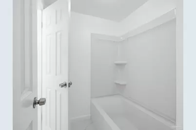 2014 University St, Pensacola, FL 32504 - Photo 31
