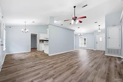 7317 Westminster Dr, Navarre, FL 32566 - Photo 5