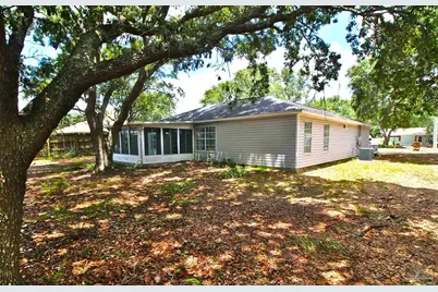 8137 Fourth St, Navarre, FL 32566 - Photo 23