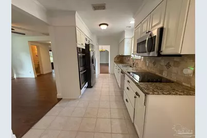 905 Poinciana Dr, Gulf Breeze, FL 32561 - Photo 11