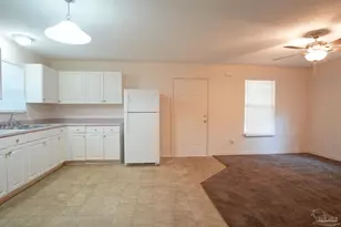 4121 Woodfin Cir, Pace, FL 32571 - Photo 5