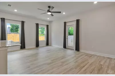 7150 Village Ln, Pensacola, FL 32504 - Photo 11