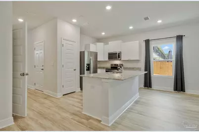 7150 Village Ln, Pensacola, FL 32504 - Photo 15