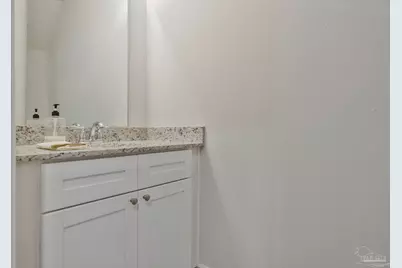 7150 Village Ln, Pensacola, FL 32504 - Photo 9