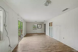 197 Hudson St, Crestview, FL 32536 - Photo 21