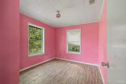 197 Hudson St, Crestview, FL 32536 - Photo 11