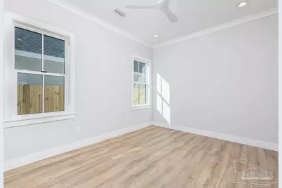 1608 E Hernandez St, Pensacola, FL 32503 - Photo 11