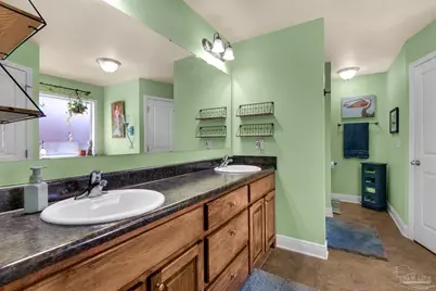 6165 Winchester Cir, Milton, FL 32570 - Photo 17