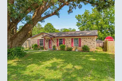 2018 Woodbury Dr, Cantonment, FL 32533 - Photo 1