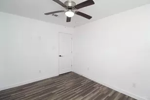 6037 Syrcle Ave, Milton, FL 32570 - Photo 13