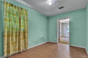 910 Bartow Ave, Pensacola, FL 32507 - Photo 17