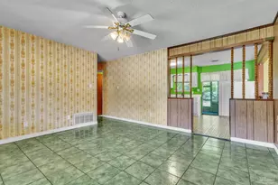 910 Bartow Ave, Pensacola, FL 32507 - Photo 5