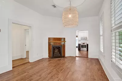 916 E Gonzales St, Pensacola, FL 32503 - Photo 9