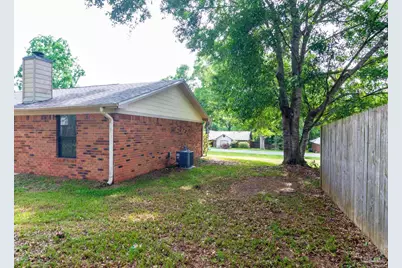 3908 Deerwood Cir, Pace, FL 32571 - Photo 13