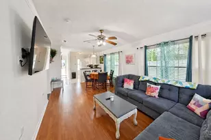 300 Loveland Cir, Pensacola, FL 32526 - Photo 5