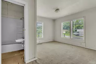 1040 Wayne Ave, Pensacola, FL 32507 - Photo 9