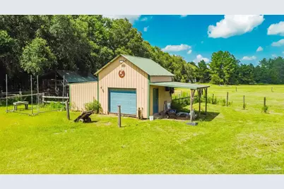 390 Brooks Rd, Baker, FL 32531 - Photo 3