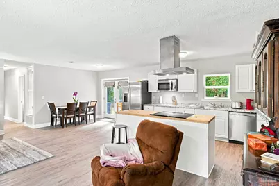 225 N Madison Dr, Pensacola, FL 32505 - Photo 15