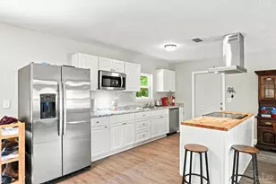 225 N Madison Dr, Pensacola, FL 32505 - Photo 13