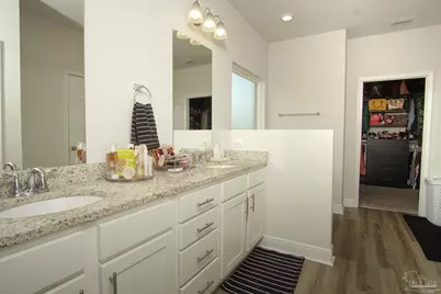 6549 Captiva Dr, Milton, FL 32570 - Photo 11