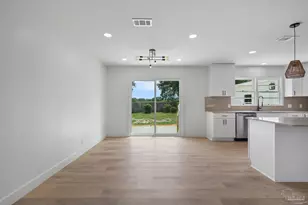 1800 N Baylen St, Pensacola, FL 32501 - Photo 13