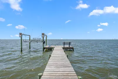 1002 Magnolia Ln, Gulf Breeze, FL 32563 - Photo 37