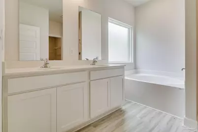 4981 Gaineswood Dr, Milton, FL 32583 - Photo 11