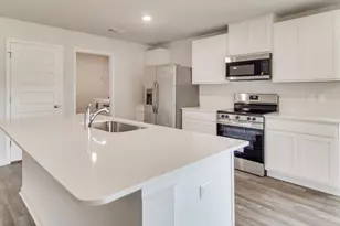 4988 Gaineswood Dr, Milton, FL 32583 - Photo 5